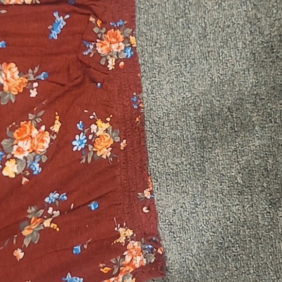 Floral crop top size medium - Picture 5 of 5